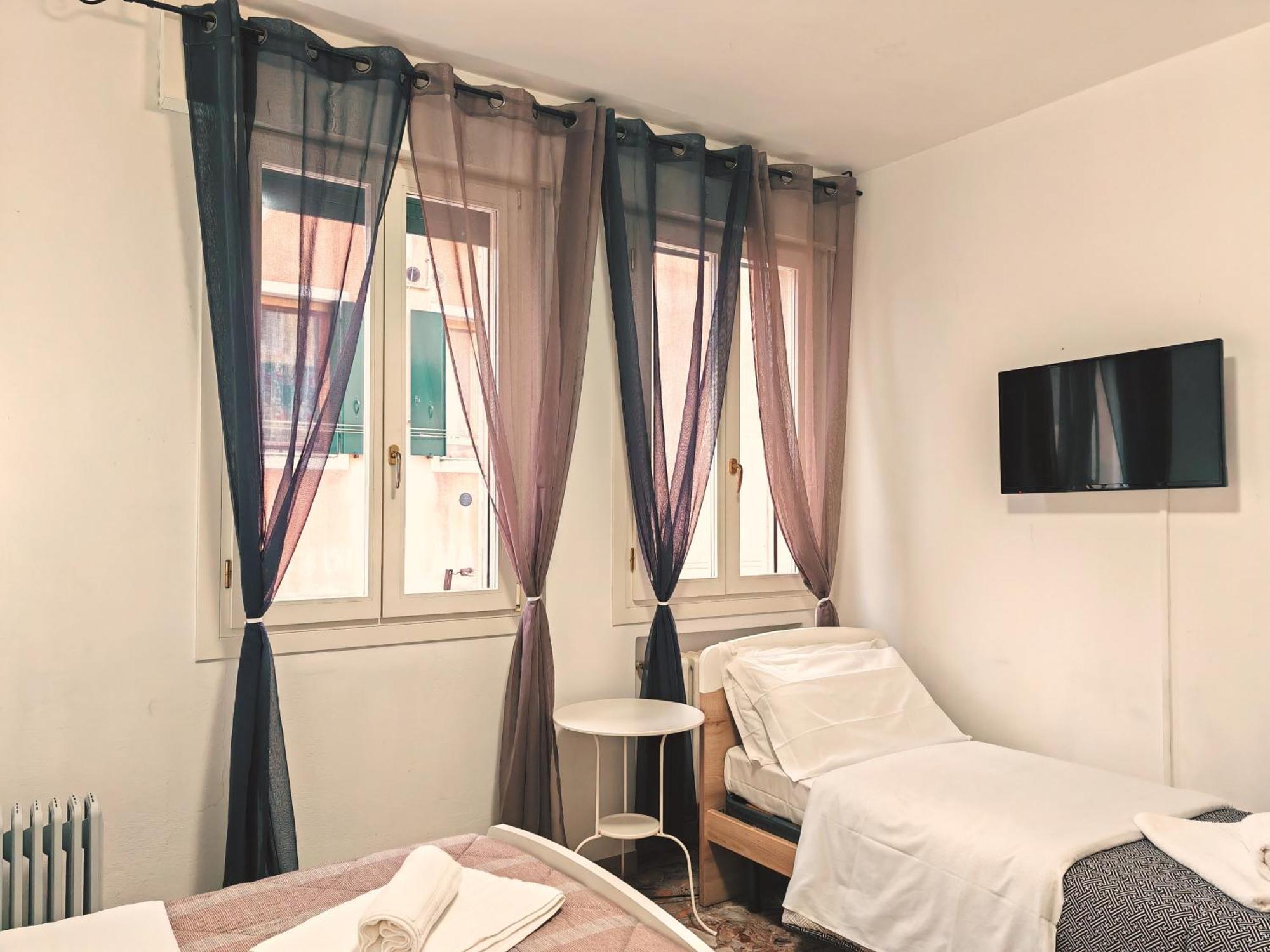 Goldmine Guest House 1 Венеция Номер фото